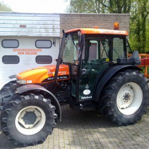 tractor-DHD320